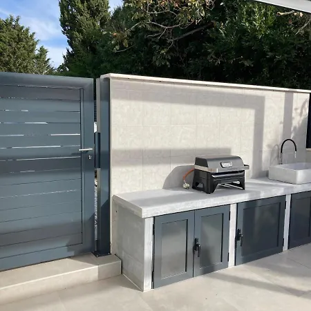 Vila Lura In Mit Pool *