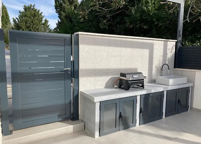 Vila Lura In Mit Pool *